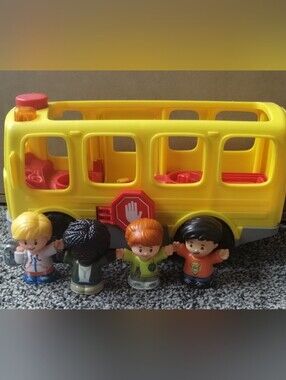 Fisher Price Little People Sit With Me School Bus With 4 Little People